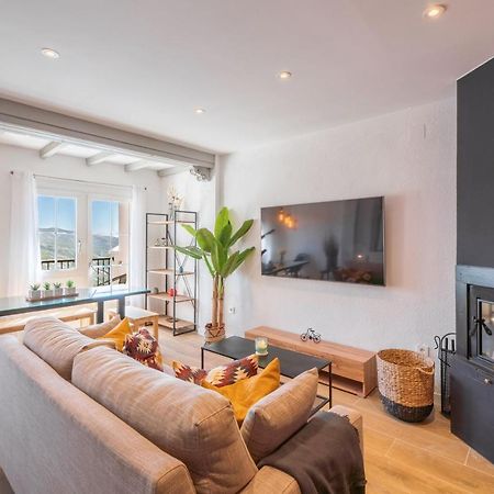 Beautifully Renovated 4 Bedroom Apt + Kid'S Room Сьерра-Невада Экстерьер фото