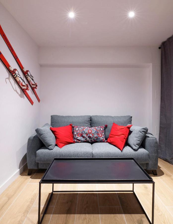 Beautifully Renovated 4 Bedroom Apt + Kid'S Room Сьерра-Невада Экстерьер фото